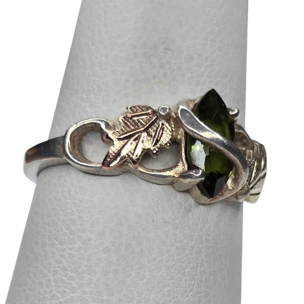 Vintage Peridot Ring Sterling Silver Size 5 Green Black Hills Leaf Style - Picture 6 of 11